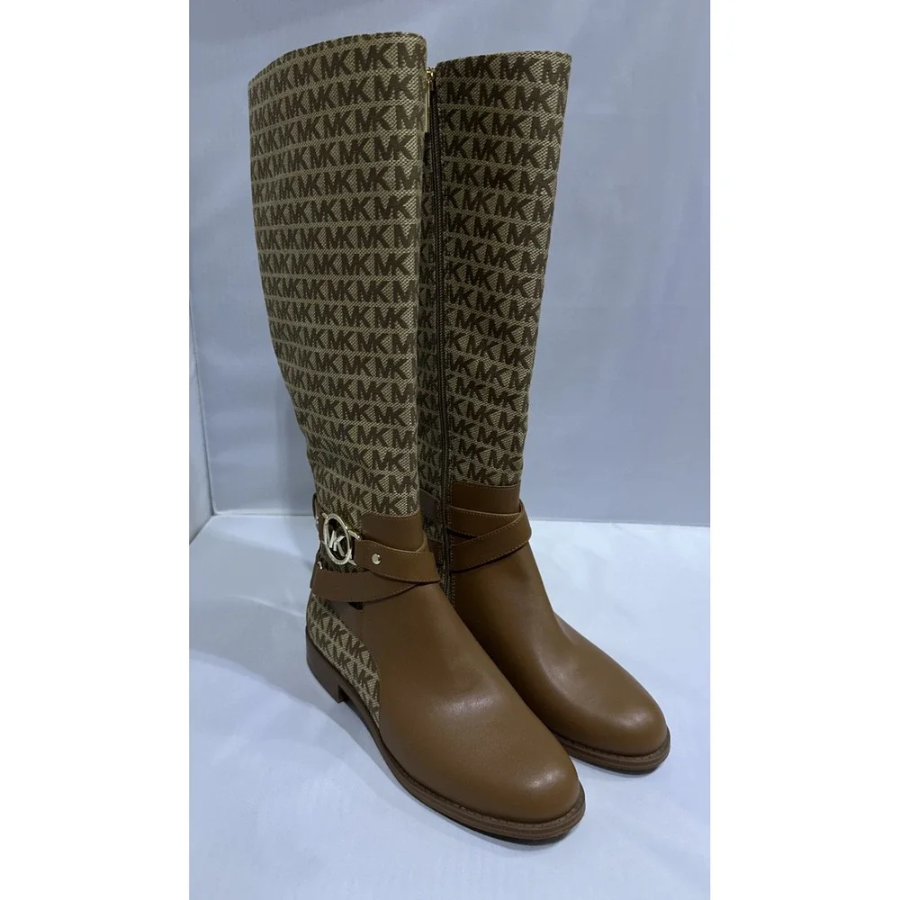 Women Michael Kors Boots - Size 5 New